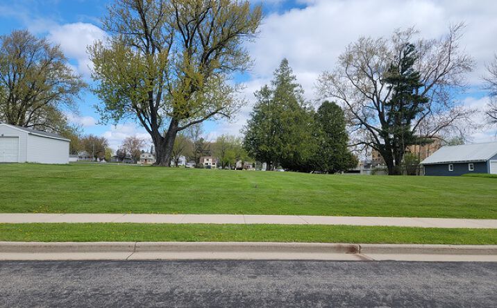Pictures of Land property located at 813 & 815 Western St, Marshfield, WI 54449 for sales - image #1