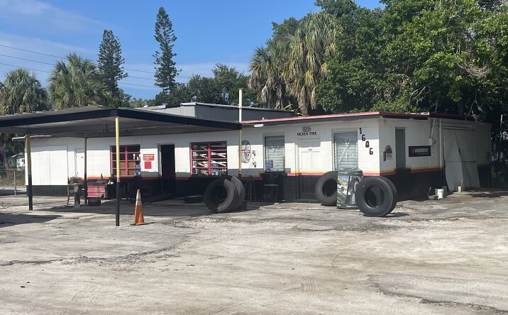 Pictures of Retail, Office, Mixed Use property located at 1606 9th Street West, Bradenton, FL 34205 for sales - image #1