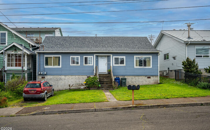Pictures of Multifamily property located at 16 NW Brook Street, Newport, OR 97365 for sales - image #1