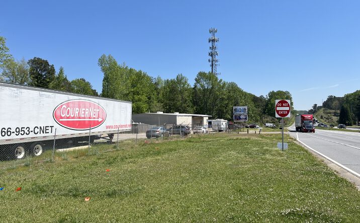 Pictures of Retail, Industrial, Mixed Use property located at 2960 Cobb Parkway Northwest, Kennesaw, GA 30152 for sales - image #1