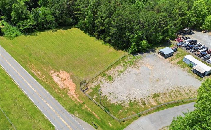 Pictures of Mixed Use, Retail, Office, Industrial property located at 2900 Highway 53 E, Jasper, GA 30143 for sales - image #1