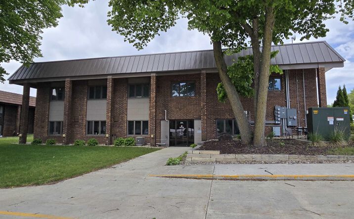 Pictures of Office property located at 1620 #Suite #2, Webster City, IA 50595 for sales - image #1