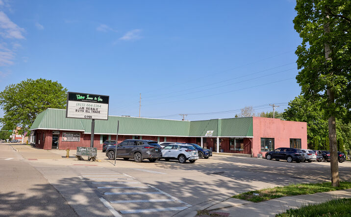 Pictures of Retail property located at 130 E Dakota Street, Spring Valley, IL 61362 for sales - image #1