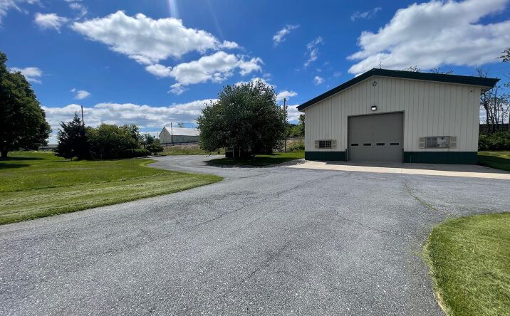 Pictures of Mixed Use property located at 402 South Chiques Road, Manheim, PA 17545 for sales - image #1