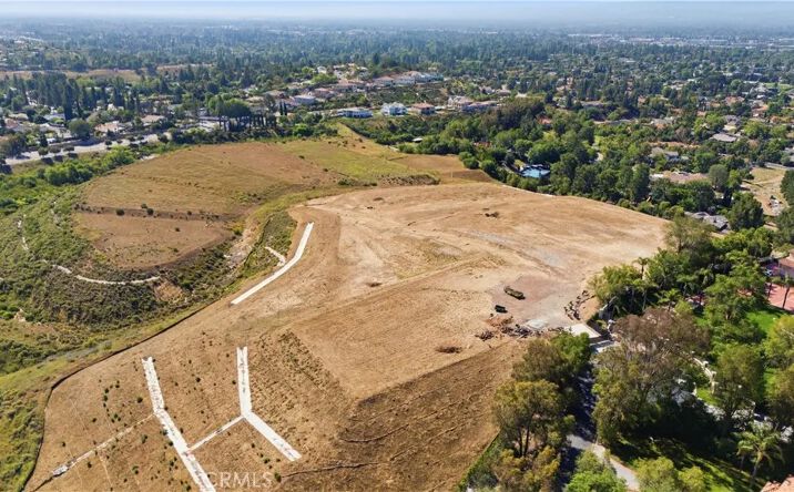 Pictures of Land property located at 10801 N Oakdale, Chatsworth, CA 91311 for sales - image #1