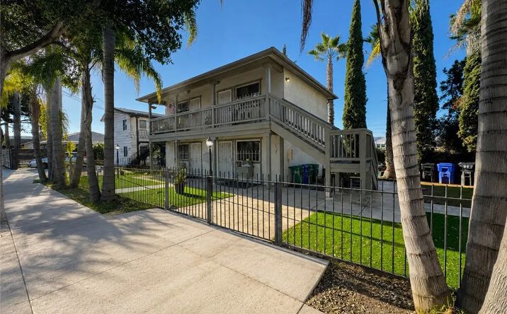 Pictures of Multifamily property located at 2525 Jefferson Street, San Diego, CA 92110 for sales - image #1