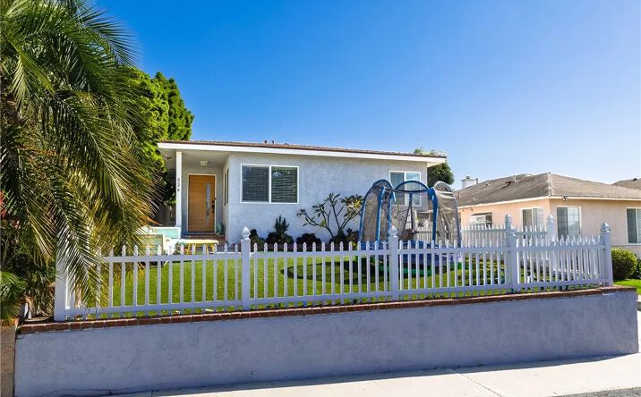 Pictures of Multifamily property located at 526 Sheldon Street, El Segundo, CA 90245 for sales - image #1