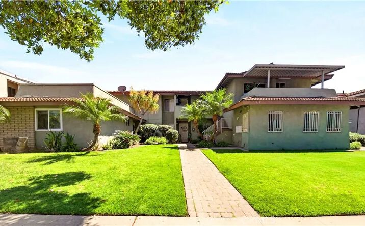 Pictures of Multifamily property located at 1918 E Del Mar, Orange, CA 92865 for sales - image #1