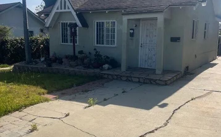 Pictures of Multifamily property located at 1235 N Wexham, Inglewood, CA 90302 for sales - image #1