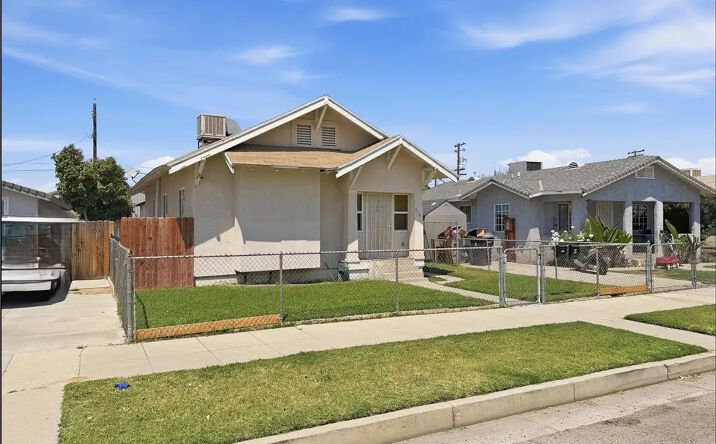 Pictures of Multifamily property located at 410 E 21st, Bakersfield, CA 93305 for sales - image #1