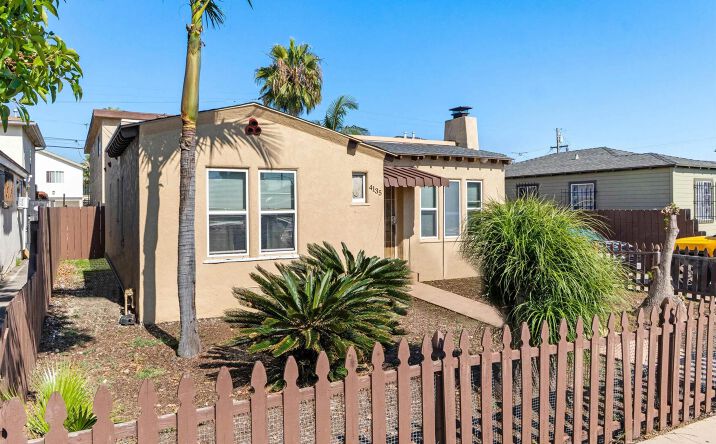 Pictures of Multifamily property located at 4135-4137 Chamoune Avenue, San Diego, CA 92105 for sales - image #1