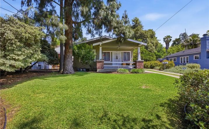 Pictures of Multifamily property located at 547 E Woodbury Road, Altadena, CA 91001 for sales - image #1