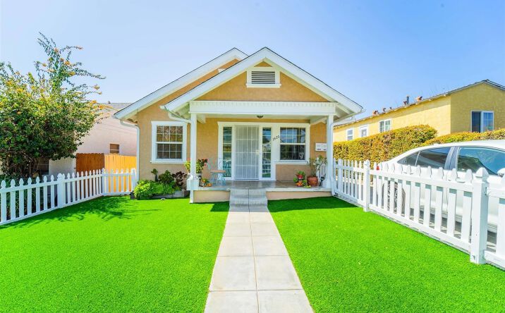 Pictures of Multifamily property located at 3420-22 Cherokee Pt., San Diego, CA 92104 for sales - image #1