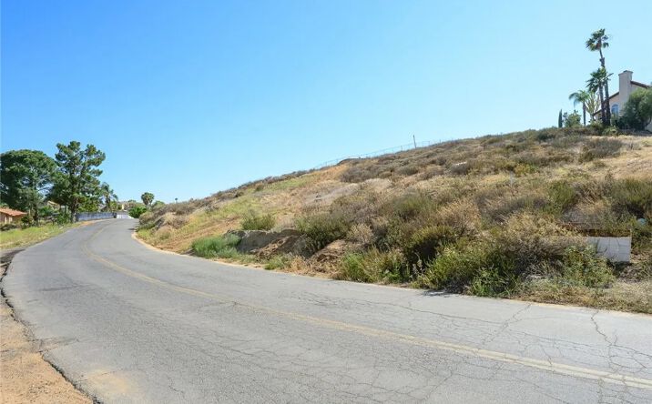 Pictures of Land property located at 16527 Canyon Ridge, Riverside, CA 92503 for sales - image #1