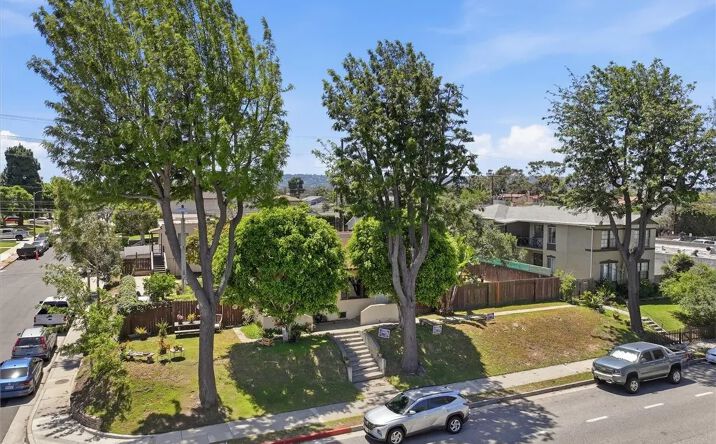 Pictures of Multifamily property located at 2304 Torrance Blvd, Torrance, CA 90501 for sales - image #1