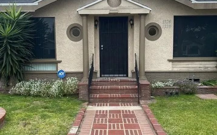 Pictures of Multifamily property located at 1326 W 98th, Los Angeles, CA 90044 for sales - image #1