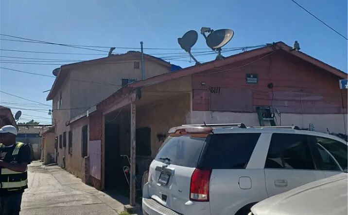 Pictures of Multifamily property located at 6111 Menlo, Los Angeles, CA 90044 for sales - image #1