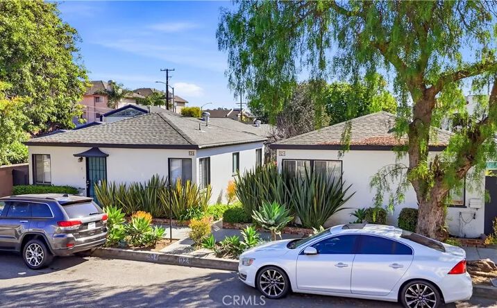 Pictures of Multifamily property located at 924 Termino Avenue, Long Beach, CA 90804 for sales - image #1