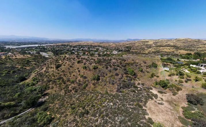 Pictures of Land property located at Rolling Ridge, Santa Clarita, CA 91350 for sales - image #1