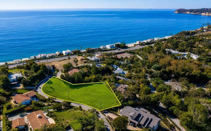 Pictures of Land property located at 27429 Sea Vista Dr Unit 4460-010-006, Malibu, CA 90265 for sales - image #1