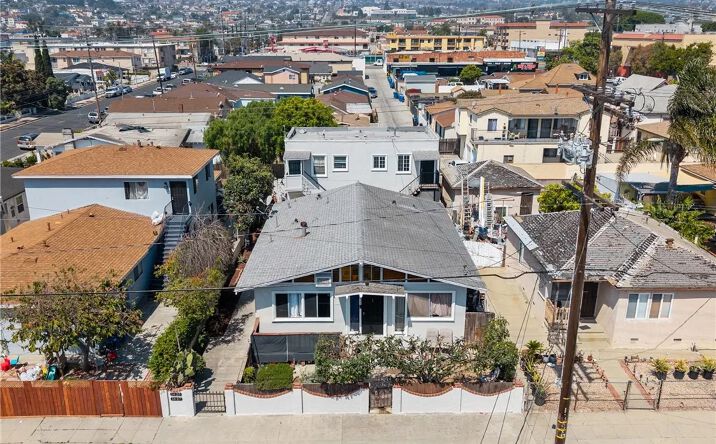Pictures of Multifamily property located at 1625 S Mesa, San Pedro, CA 90731 for sales - image #1