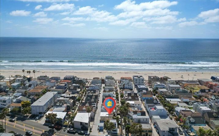 Pictures of Multifamily property located at 751 Yarmouth Court, San Diego, CA 92109 for sales - image #1
