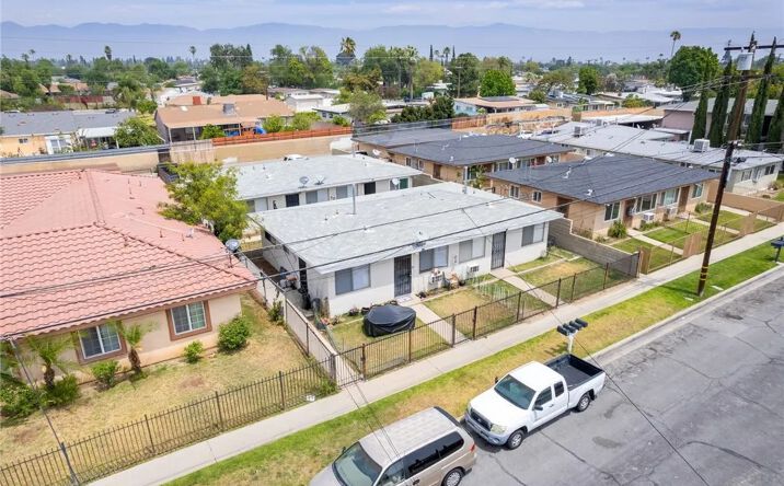 Pictures of Multifamily property located at 412 W Ramona, Rialto, CA 92376 for sales - image #1