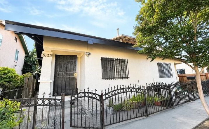 Pictures of Multifamily property located at 2631 Juliet Street, Los Angeles, CA 90007 for sales - image #1