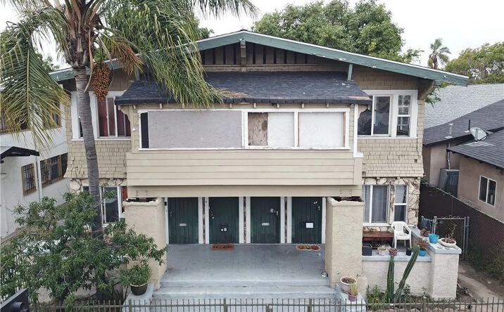 Pictures of Multifamily property located at 1467 W Vernon, Los Angeles, CA 90062 for sales - image #1