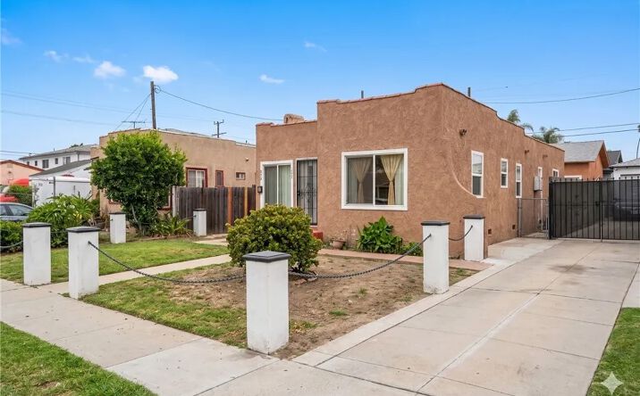 Pictures of Multifamily property located at 514 W 105th, Los Angeles, CA 90044 for sales - image #1