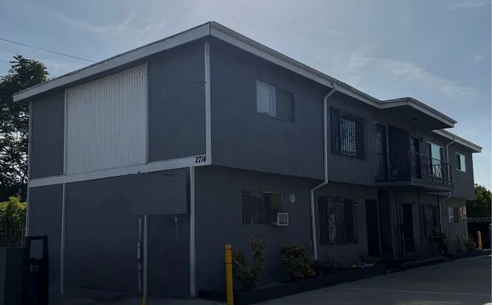 Pictures of Multifamily property located at 2714 Queen, Los Angeles, CA 90039 for sales - image #1