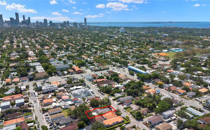 Pictures of Multifamily property located at 2275 SW 15th St, Miami, FL 33145 for sales - image #1