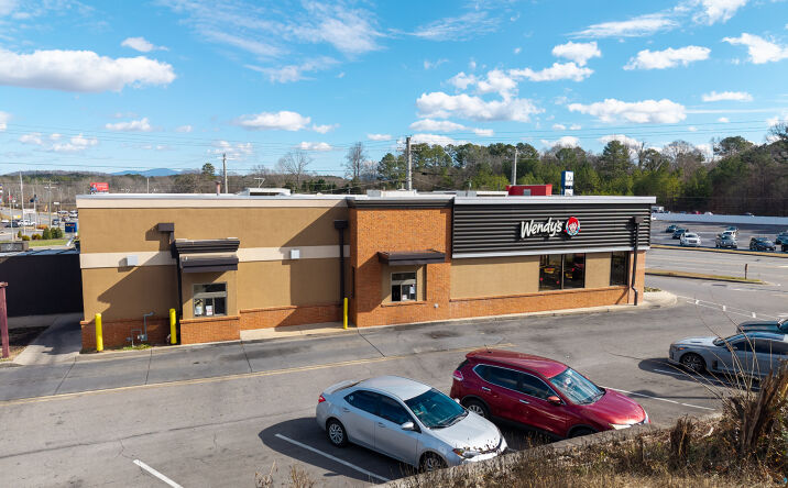 Pictures of Retail property located at 2600 Martin Luther King Junior Boulevard, Dalton, GA 30721 for sales - image #1