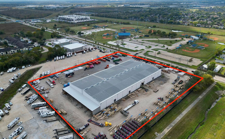 Pictures of Industrial property located at 3337 Canada Rd, La Porte, TX 77571 for sales - image #1
