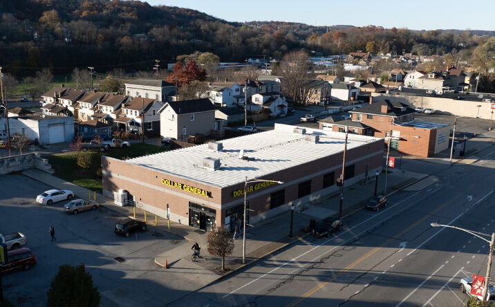 Pictures of Retail property located at 1821 7th Ave, Beaver Falls, PA 15010 for sales - image #1