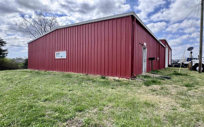 Pictures of Retail, Office, Industrial property located at 9093 142 HWY, Stantonville, TN 38379 for sales - image #1