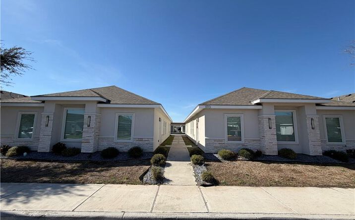 Pictures of Multifamily property located at 1013 N BLAIR AVE, EDINBURG, TX 78541 for sales - image #1