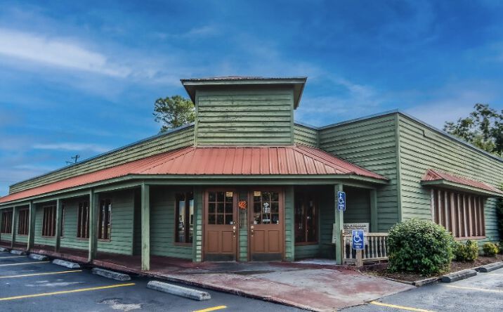 Pictures of Retail, Business for Sale property located at 1405 S MADISON ST, WHITEVILLE, NC 28472-4923 for sales - image #1