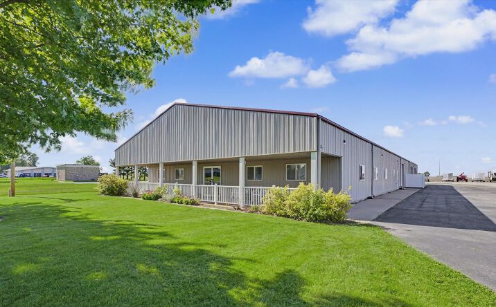 Pictures of Mixed Use property located at 204 Monroe Street, Philo, IL 61864 for sales - image #1
