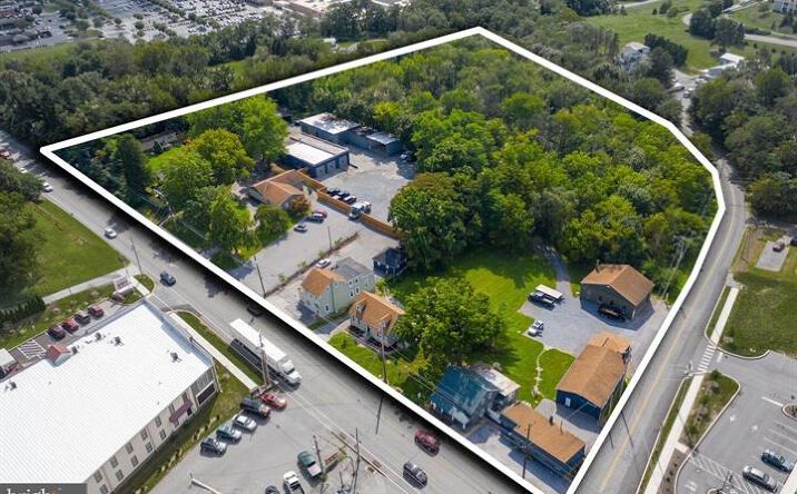 Pictures of Land, Mixed Use, Multifamily property located at 938 Lititz Pike, Lititz, PA 17543 for sales - image #1