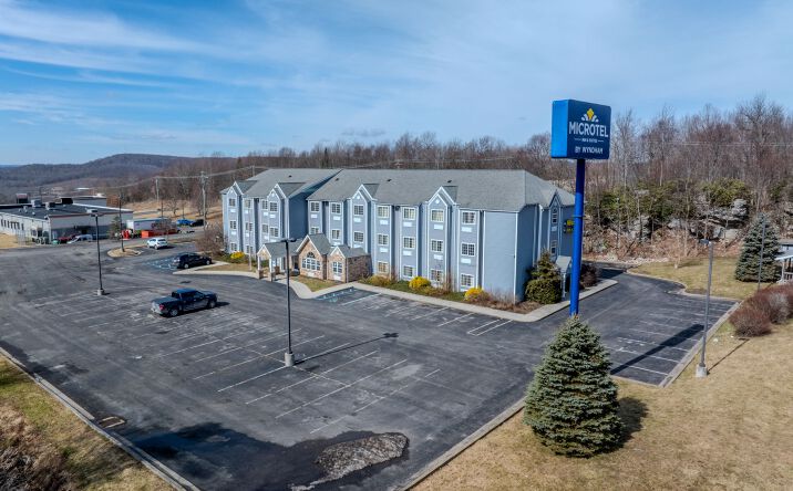 886 Casteel Rd, Bruceton Mills