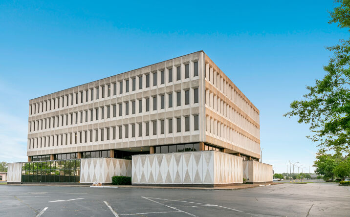 Pictures of Office property located at 5726 Marlin Road, Chattanooga, TN 37411 for sales - image #1