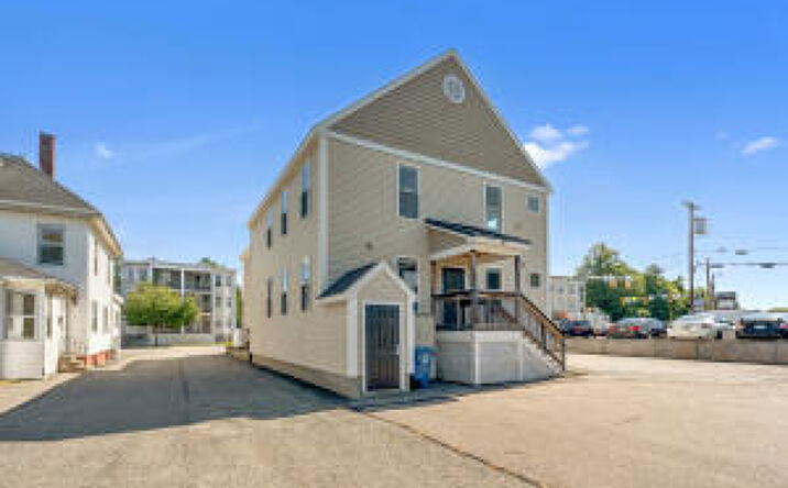 Pictures of Multifamily, Office, Mixed Use property located at 522-526 Washington Avenue, Portland, ME 04103-5172 for sales - image #1