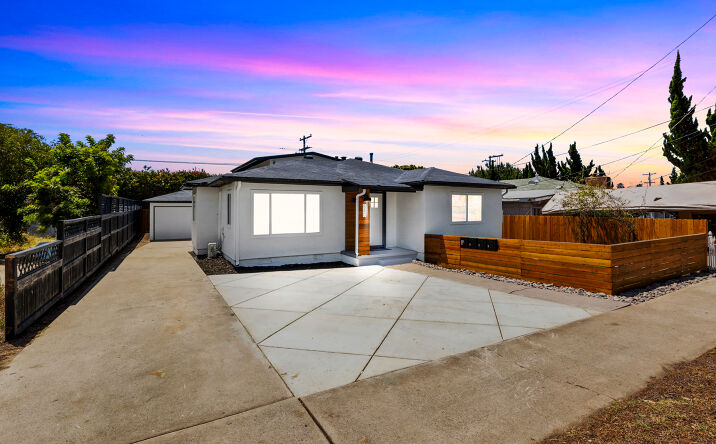 Pictures of Multifamily property located at 540 F St, Chula Vista, CA 91910 for sales - image #1