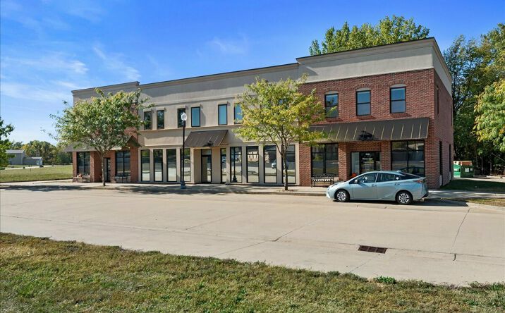 Pictures of Retail, Multifamily, Office property located at 1391 Mount Zion Parkway, Mt Zion, IL 62549 for sales - image #1