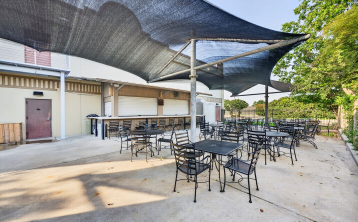 Pictures of Retail property located at 1271 Farm to Market Road 518 East, League City, TX 77573 for sales - image #1