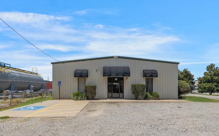 Pictures of Industrial property located at 231 Tubing Road, Broussard, LA 70518 for sales - image #1