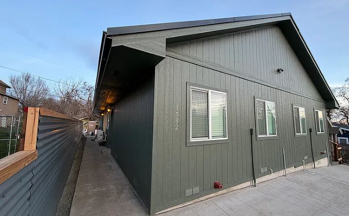 Pictures of Multifamily property located at 1433 Lakeview Avenue, Klamath Falls, OR 97601 for sales - image #1