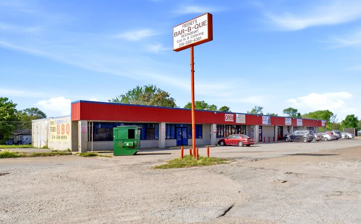 Pictures of Retail property located at 7822 GREAT TRINITY FOREST WAY, DALLAS, TX 75217-6654 for sales - image #1