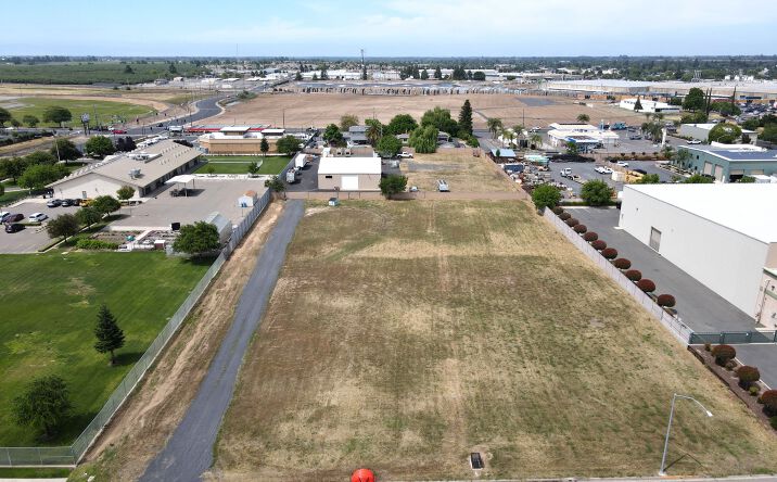 Pictures of Land, Industrial property located at 1003 Wakefield Drive, Oakdale, CA 95361 for sales - image #1